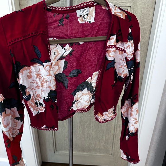 Tobi matching set (top sz S and bottoms sz M) - Picture 3 of 4